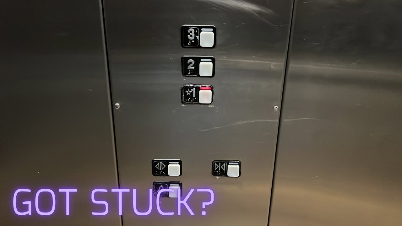 MUST WATCH | Power Goes Out While Filming An Elevator