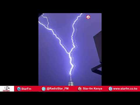 DAAWO Biriq Ama Jac Ku Dhacday Munaaradda Saacadda Makkah Ee Xaramka Barakeysan Ka Dib Roobab Da Ay