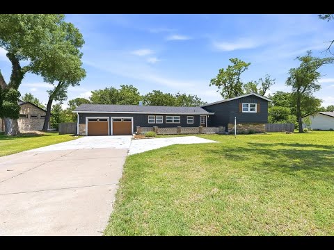 1520 S Andover Rd, Andover, KS home video tour