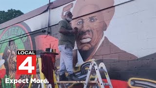Mural honoring Juneteenth unveiled in Detroit