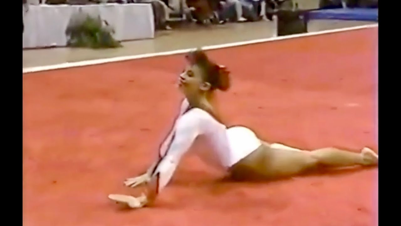 Dee Dee Foster shows an OPEN pike double mount and precise dance for 9.95 at the SEC Champonship!