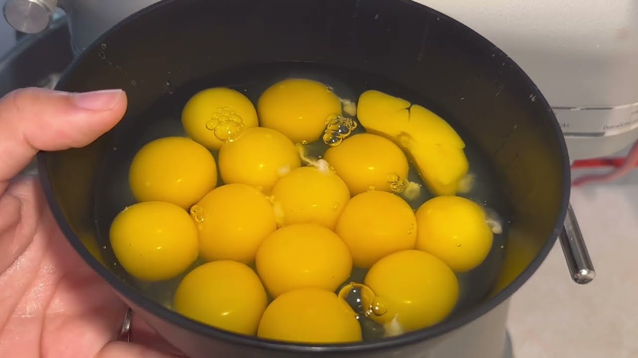 Libra y media de bizcocho dominicano, decoración al final 