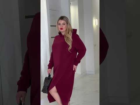 Тепле плаття з капюшоном "Era", відео 1