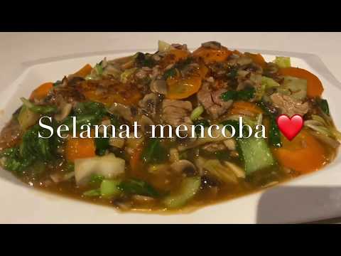 Video: Cara Memasak Daging Babi Dengan Jamur Di Bawah Anggur Putih Dengan Buah Juniper