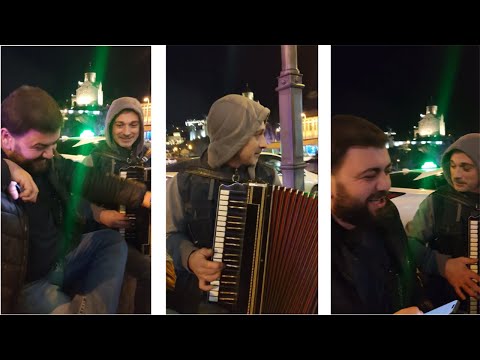 აზერბაიჯანელი ქართულად ამღერდა - ქუჩის მუსიკოსის და ტურისტის შესრულება | „ჩიტო გვრიტო\"