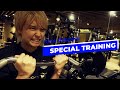 【驚異のポテンシャル】アスリート並みのトレーニングを喋りながらこなしてしまう男