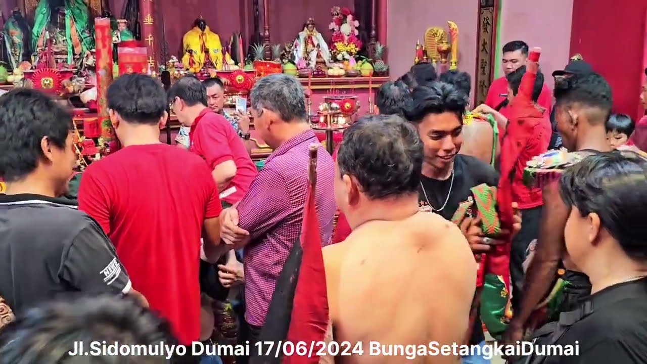 Part2 Perayaan HUT Dewa KwanKong di Aula Kelenteng KwanTeBio,Jl.A.Yani,Jl.Sidomulyo,Dumai Riau