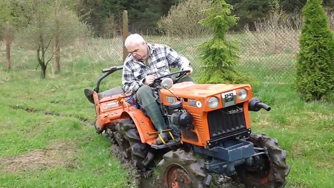 Minitraktor 4x4 Kubota 6001d Wyjazd Z Podmoklego Ogrodu Www Akant Ogrody Pl Youtube