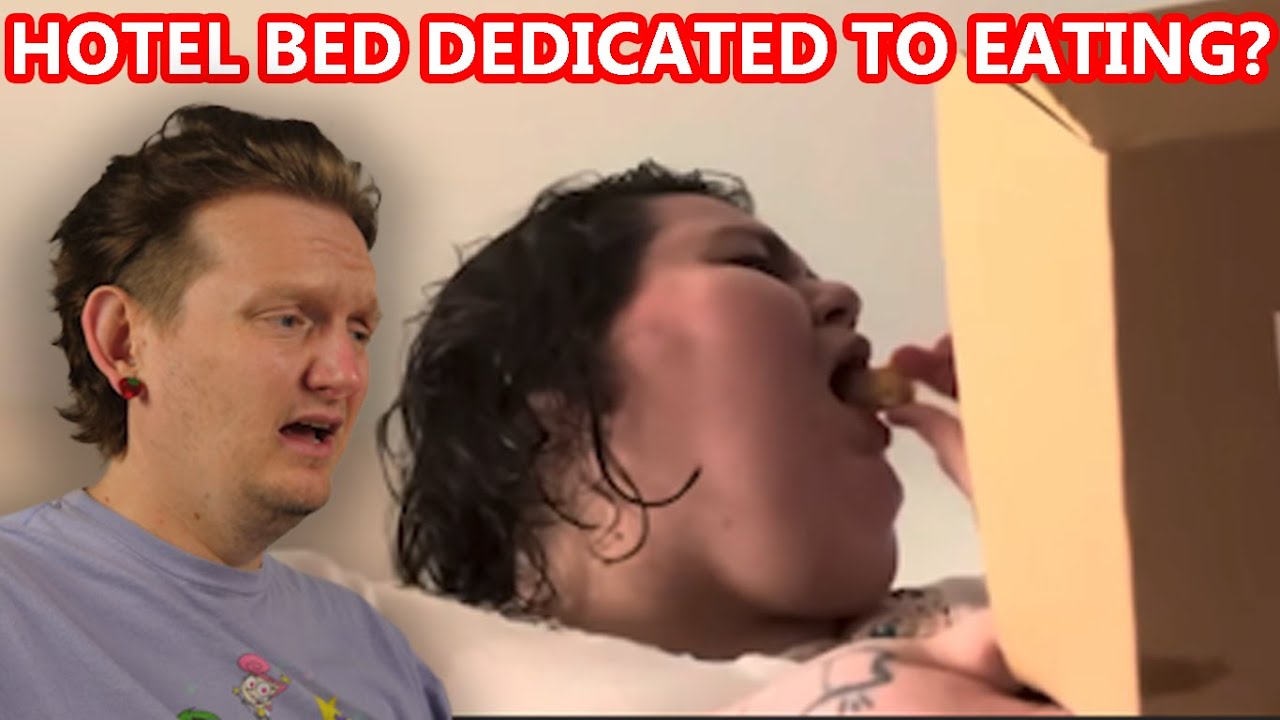 ROSIE FLIES TO VEGAS TO DO MUKBANGS IN HER EATING BED