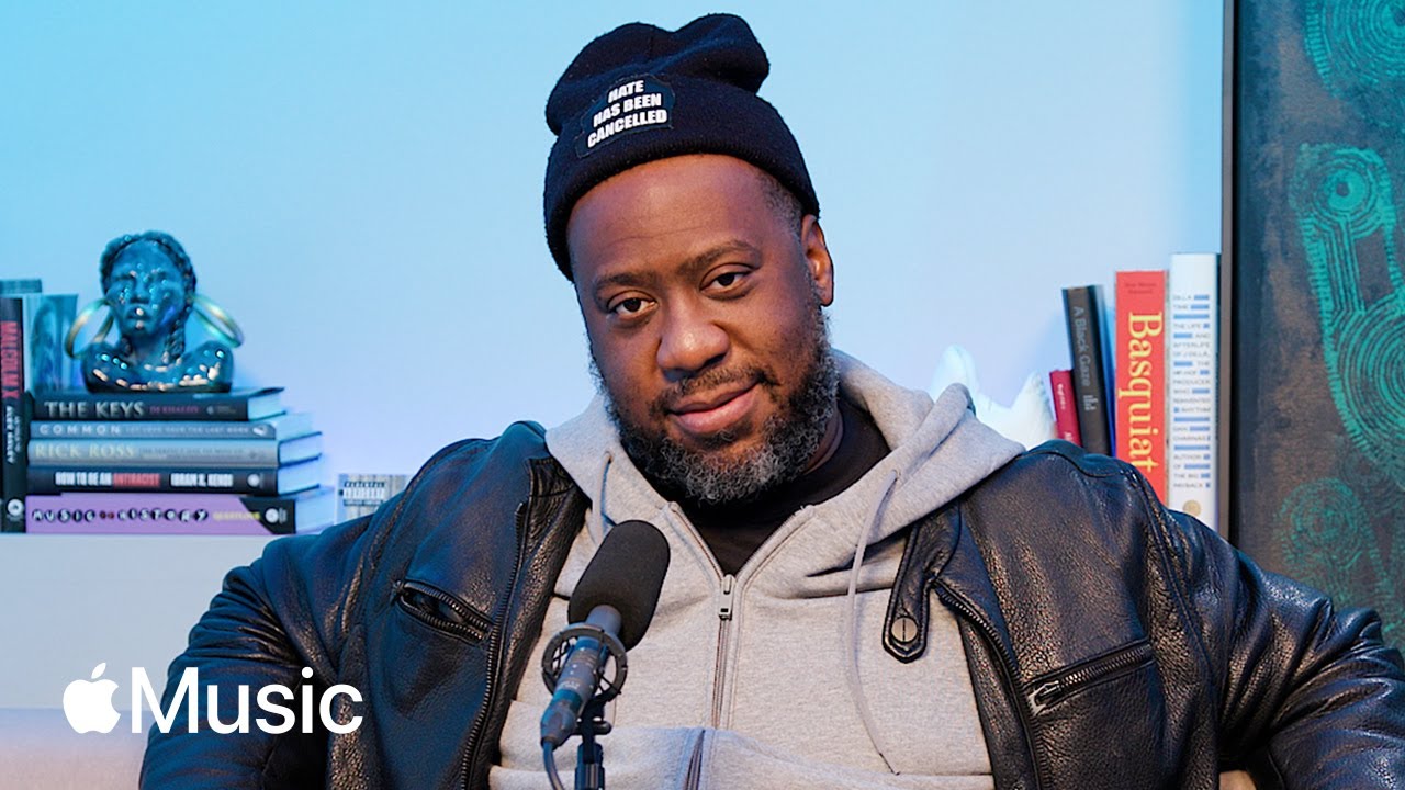 Robert Glasper: 'In December', Mariah Carey & Holiday Traditions | Apple Music