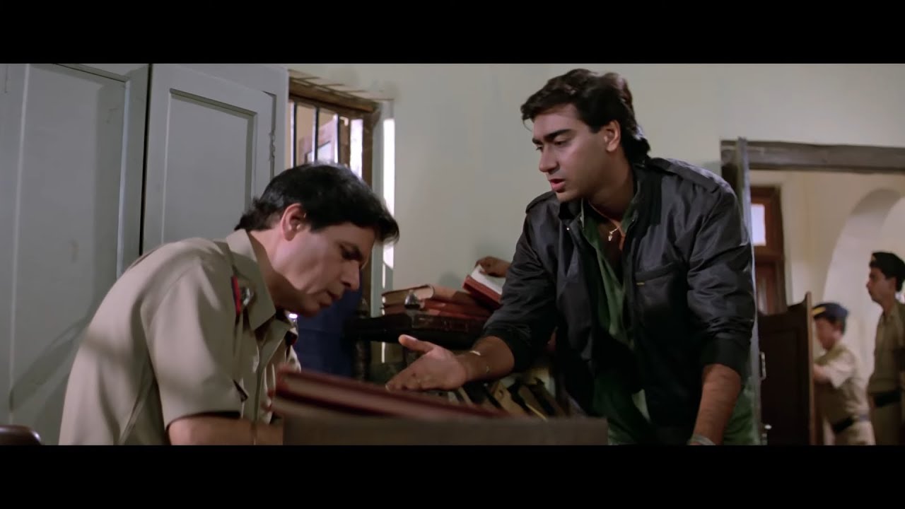Ajay Devgan के बेटे को किसने किया Kidnap? - Phool Aur Kaante - Ajay Devgan, Madhoo, Amrish Puri