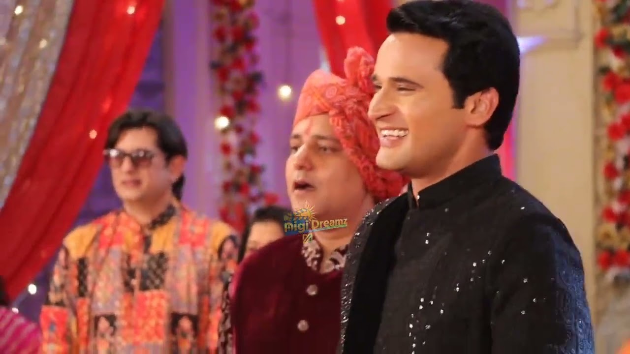 Lakshmi Niwas : Raj ka ho raha hai dhol tashe ke sath swagat 