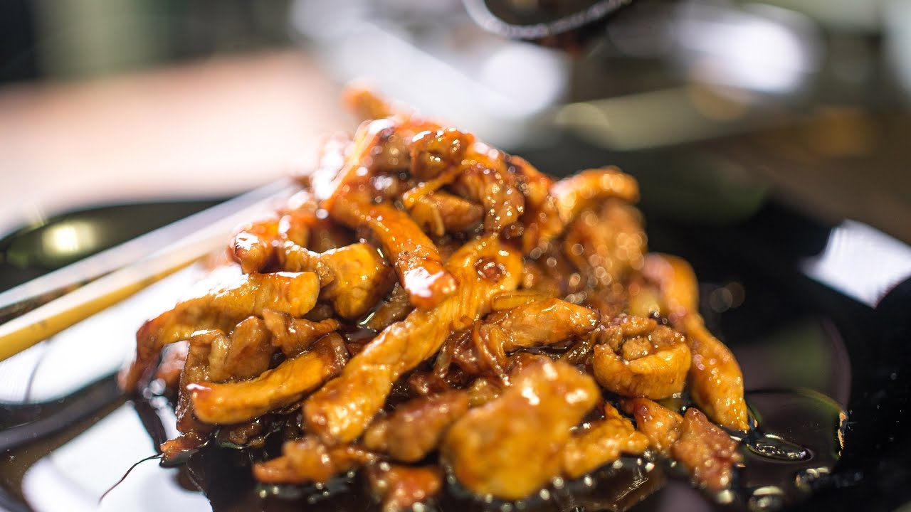⁣Корейские блюда с заправками. Кисло-сладкая свинина и курица-терияки.