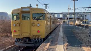 山陽本線普通列車(115系3000番台、下関行き)・大道駅に到着