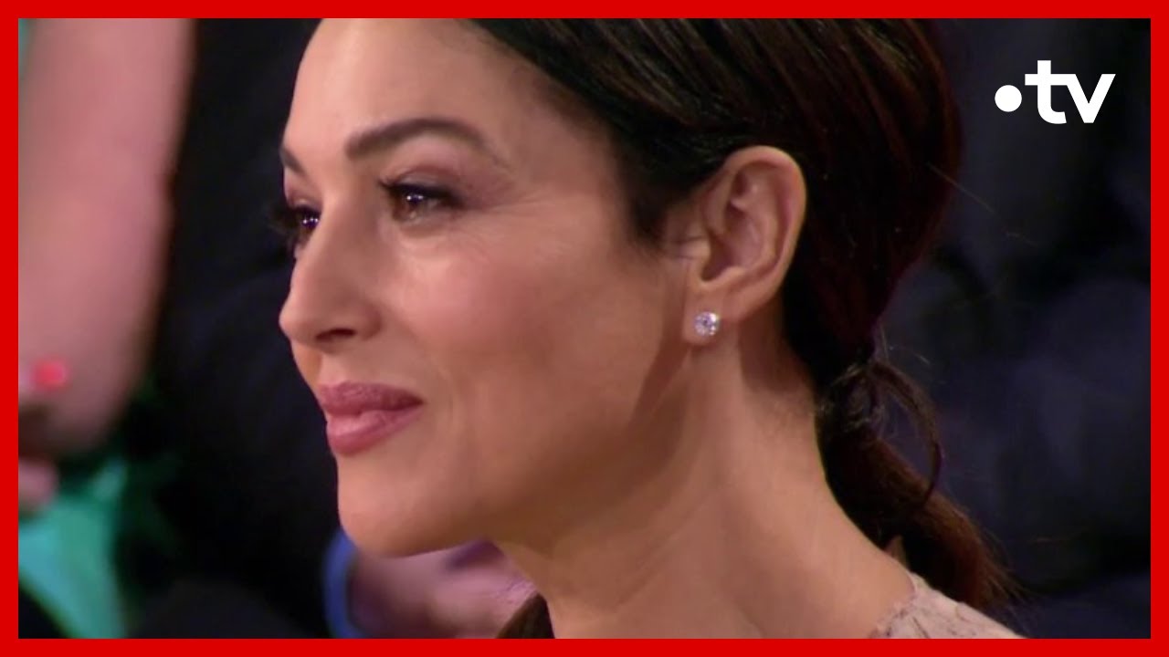 Mathieu Madénian charmé par la beauté de Monica Bellucci - Vivement Dimanche 5 mars 2023