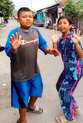 Viral!!! Maafkan Mak E