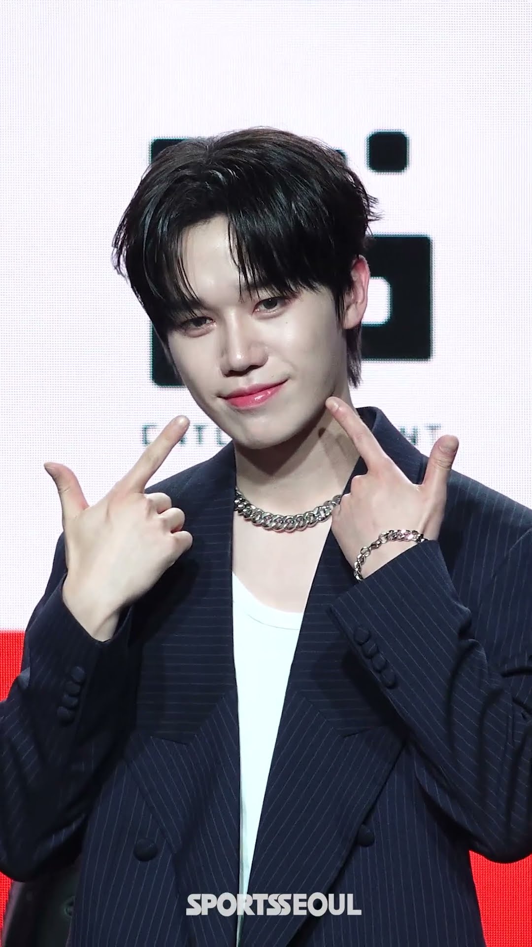 '재데뷔' 디그니티 루오, 막내에서 듬직한 리더로!