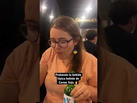 Probando el soju,