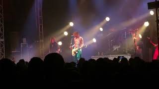 THE DARKNESS- solid gold.live in leeds uk 2017.