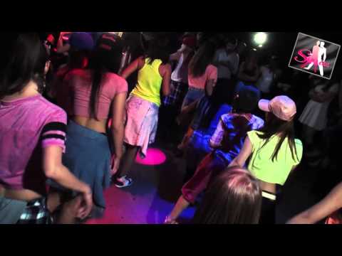 Reggaeton — Don Omar - Guaya Guaya REGGAETON video by Reggaeton Reinas