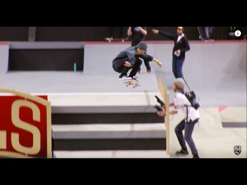 Alexis Sablone Kickflip -- Chicago 2015