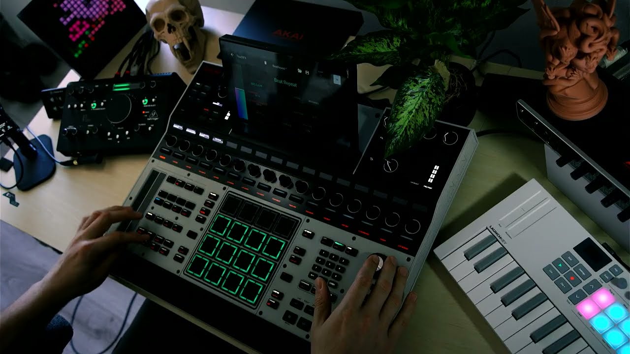 MPC XL  I  Joell Ortiz type Beat  I  COLE