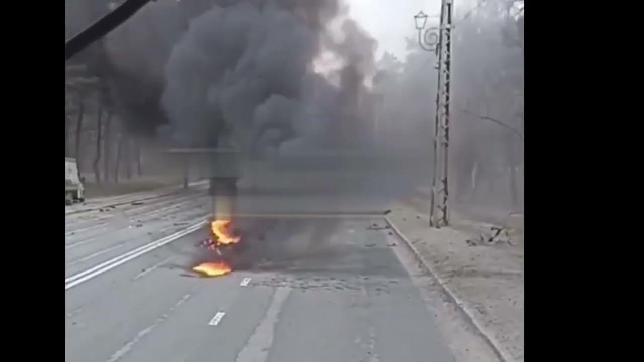 Пожар на нефтебазе в белгороде. Валуйки улица школьная обстрел. Валуйки белгородская область обстрел. Белгород обстрел 2022. Обстрел курск брянск белгород.