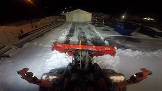Plowing 5cm of wet snow as effectively as possible | Volvo L70H | Tokvam TU490 |