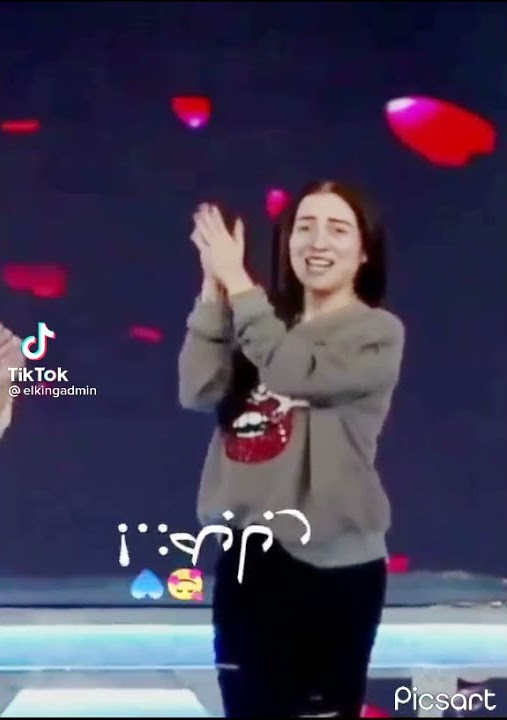 ضحكتها يا لهوي روعه 😍🥰💘