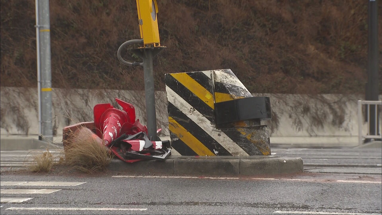 小野市の国道で車が中央分離帯に衝突　運転していた祖父と同乗の女子高校生が死亡