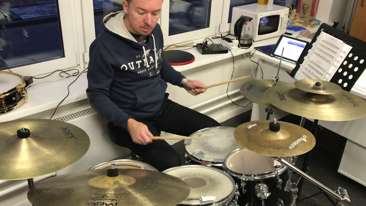 Trofeo de bolos-sitting in a Big band 2