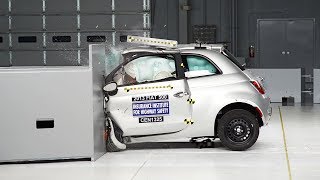 2013 Fiat 500 driver-side small overlap IIHS crash test