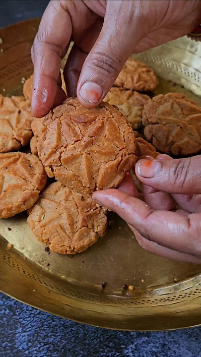 Thekua (Chhath Puja Prasad)🙏🙏 #viralvideo #recipe #food #chhathpuja #prasad #shortvideo #cooking