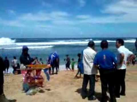 Pantai Indrayanti Wonosari Gunung Kidul Jogjakarta