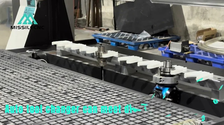 Woodworking cnc router with C axis and aggregate for wood door making