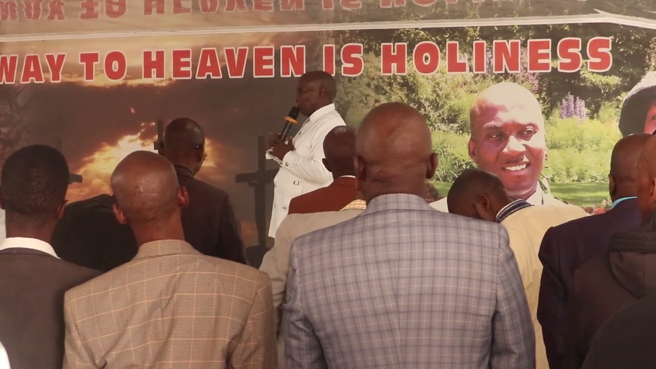 Bishop B.R Buthelezi - Itshe phezulu kwetshe. Part 2