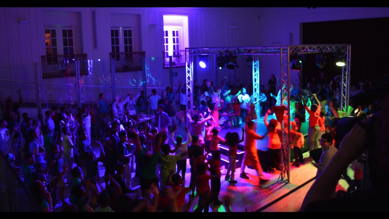 The Intergenerativity Project: A Story Bridge program in the Intergenerational Schools