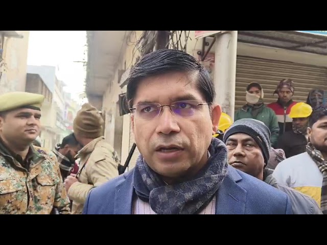 संभल में बिजली चोरी के खिलाफ देर रात बड़ा अभियान, डीएम-एसपी ने खुद संभाली कमान