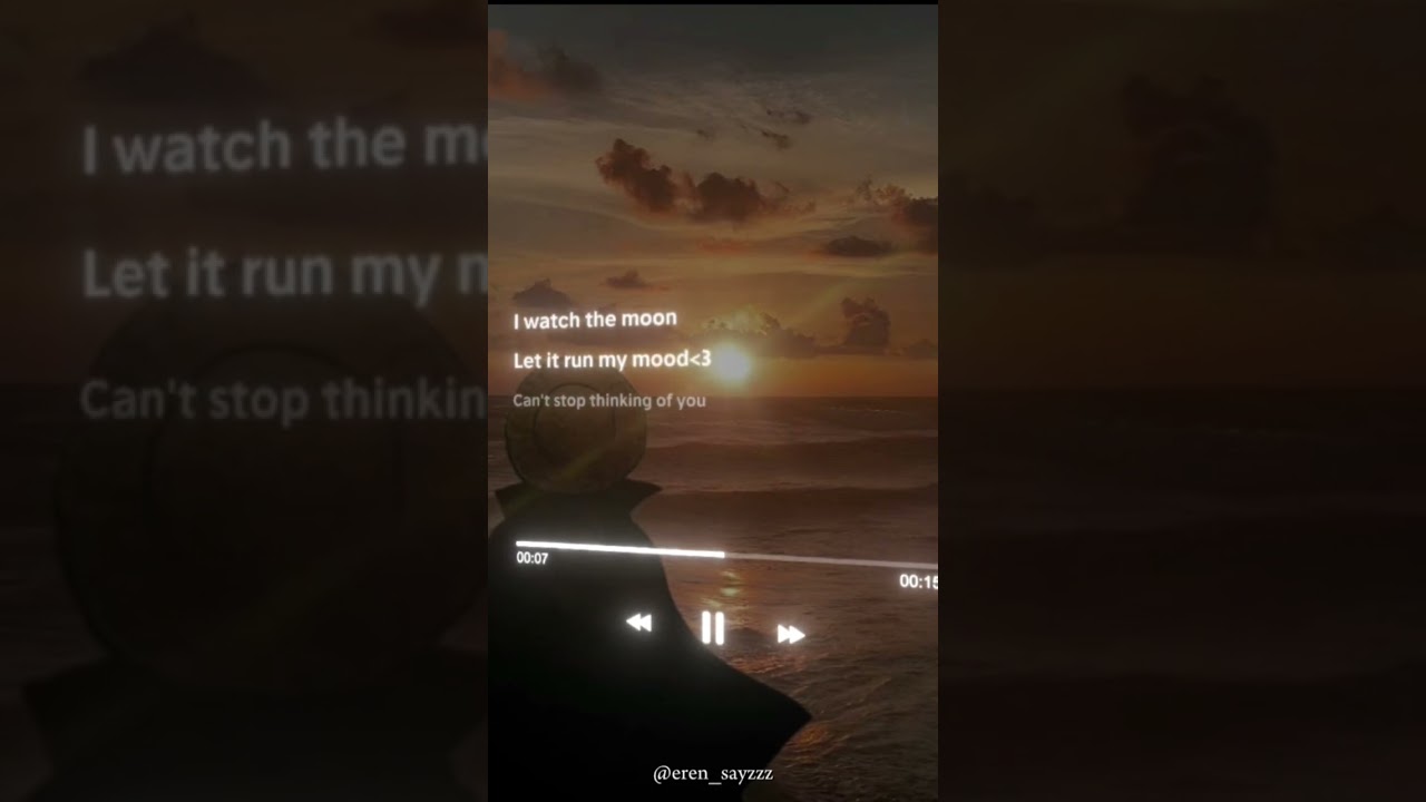 watching the moon 🌙 