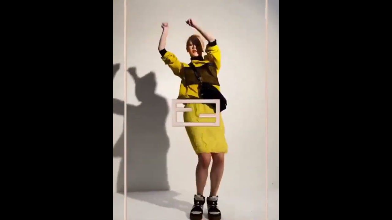 (여자)아이들((G)I-DLE) Yuqi so f*cking cool with Fendi #mybag