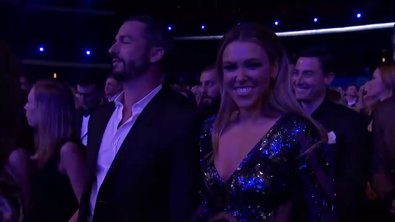 Bruno Mars - 24K Magic (Live at the American Music Awards)