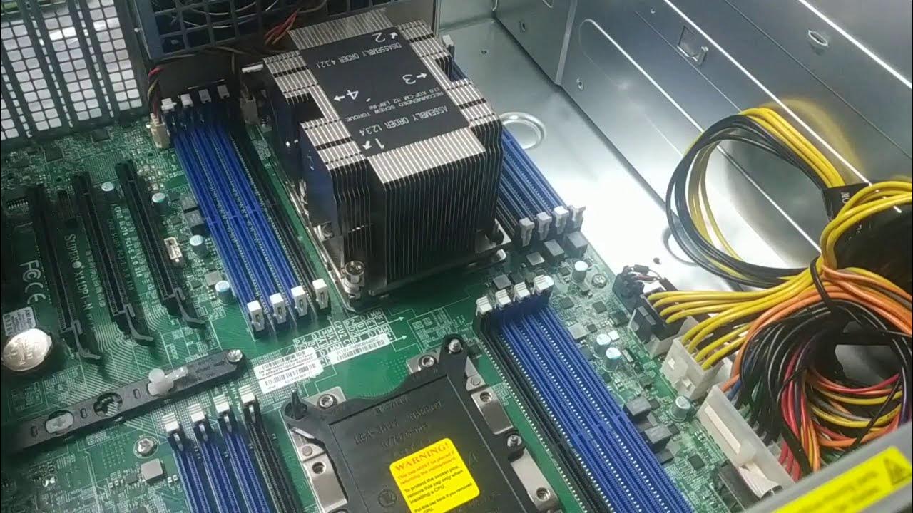 Установка процессора Intel Xeon Socket 3647 - YouTube