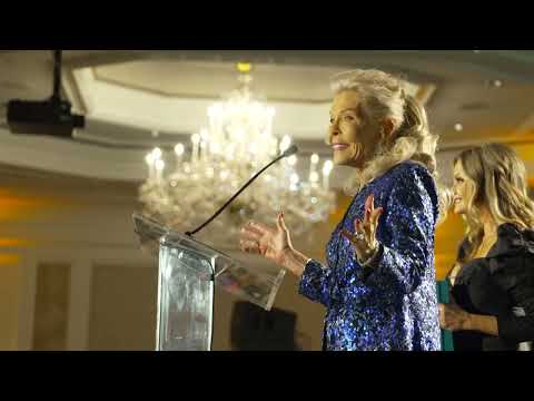 Video: 2017 amerikanische Humane Hero Dog Awards Gala