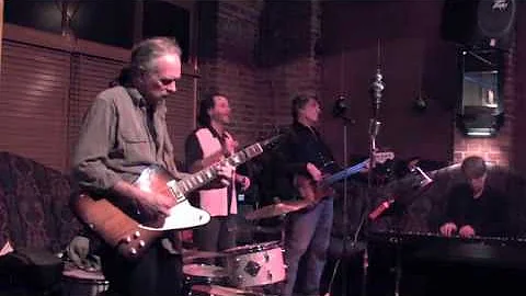 Justin Quinn Band-Don't Start Me To Talkin'