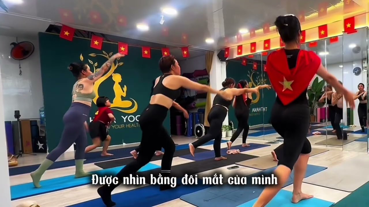 YOGA FLOW - XIN CHÀO VIỆT NAM (by Lana)