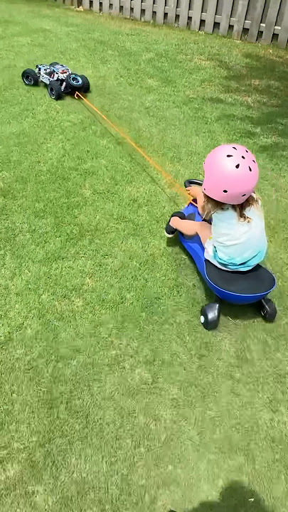 Mobil RC BESAR Menarik Anak-anak ke Mainan! 😂