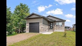 1313 Blakely Cres, Pembroke, ON K8A 6Z8, Canada
