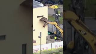 Demolition begins on U.S. school building where 17 were killed in shooting | VOA News