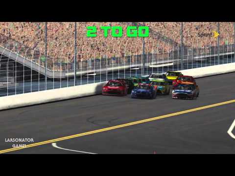 Teammates Fight for the Win at Daytona - NASCAR 15