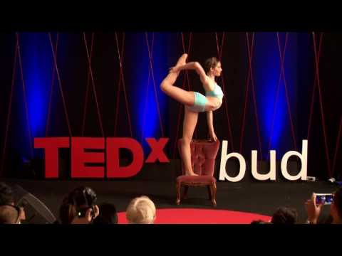 Twists and turns of a contortionist | Lucia Carbines | TEDxUbud
